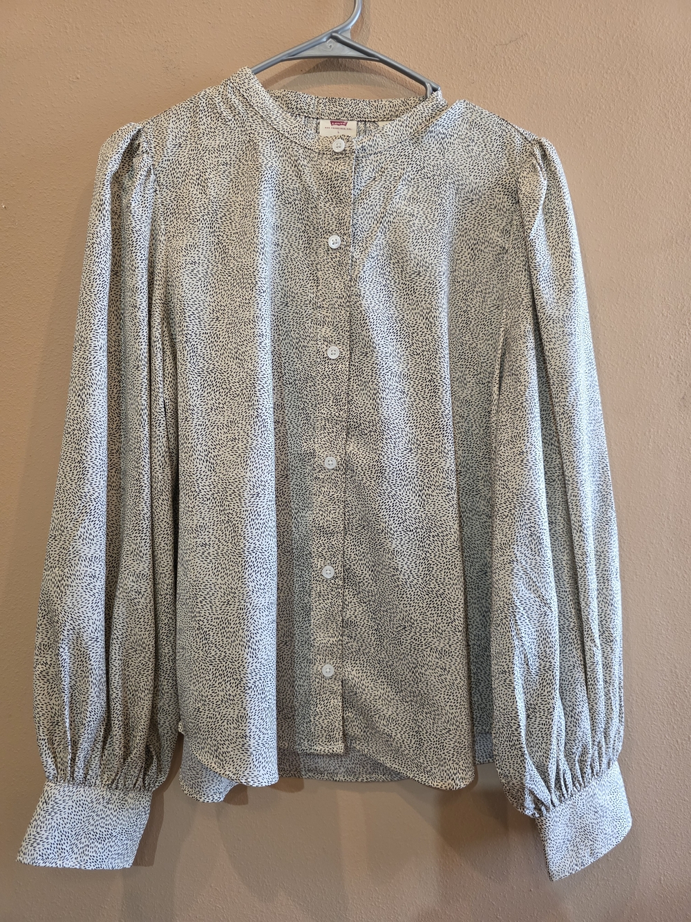 Levi's Women Woven Button-Front Long-Sleeve Top in Cream and Black